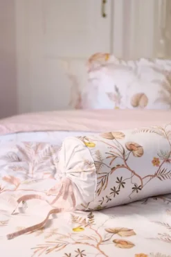 Hot Pip Studio Nackenrolle Salento Off Weiss